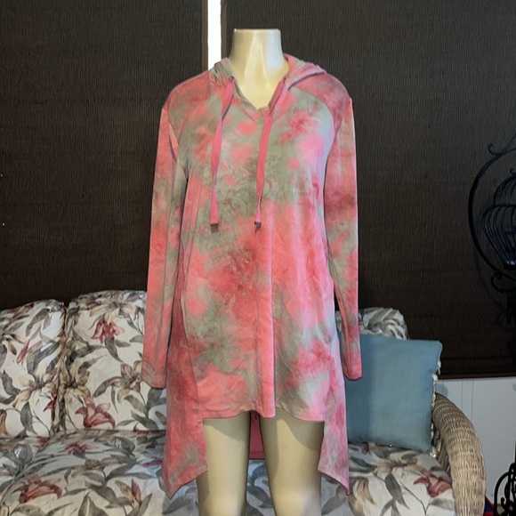 LOGO Lounge by Lori Goldstein - Tie-Dye VNeck Hoodie Hi-Low Hem - Pink - Picture 4 of 11